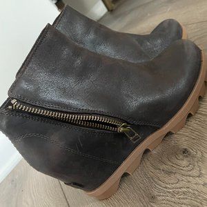 SOREL Women's Joan of Arctic Wedge II Zip Bootie